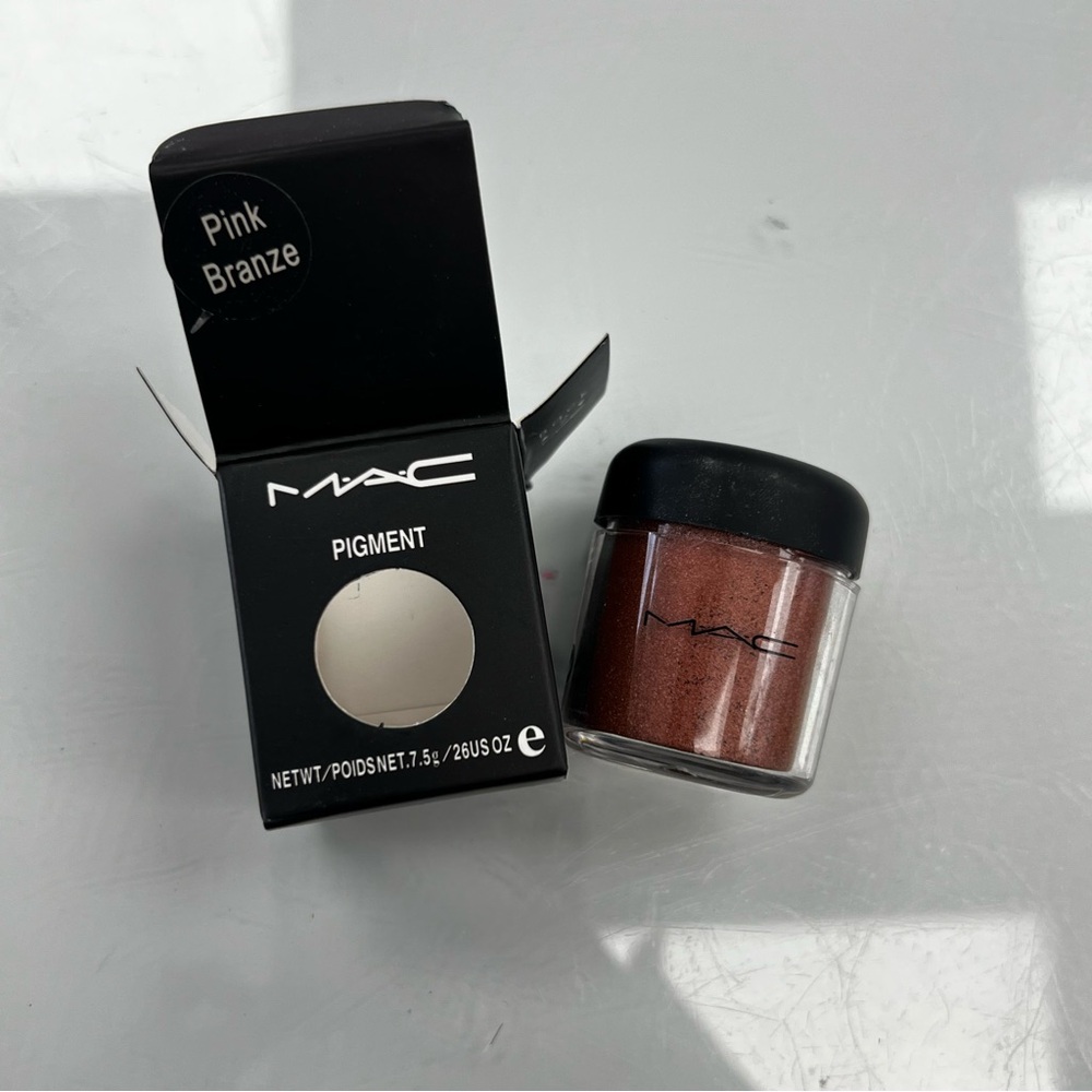 MAC Pink Bronze Pigment